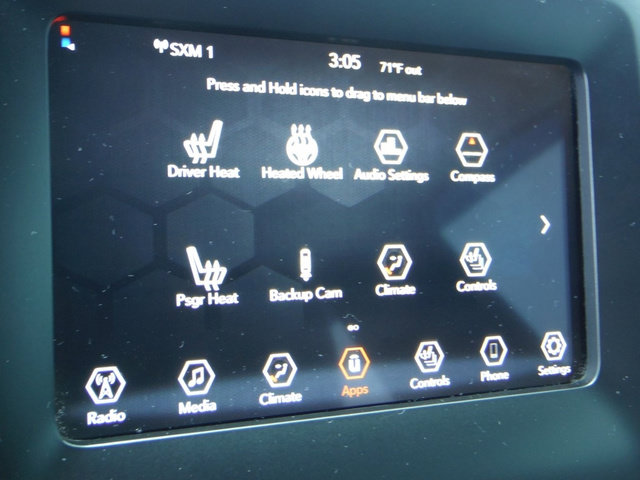 Used 2019 Jeep Cherokee Latitude Plus w/ Cold Weather Group AWD/4WD image 26