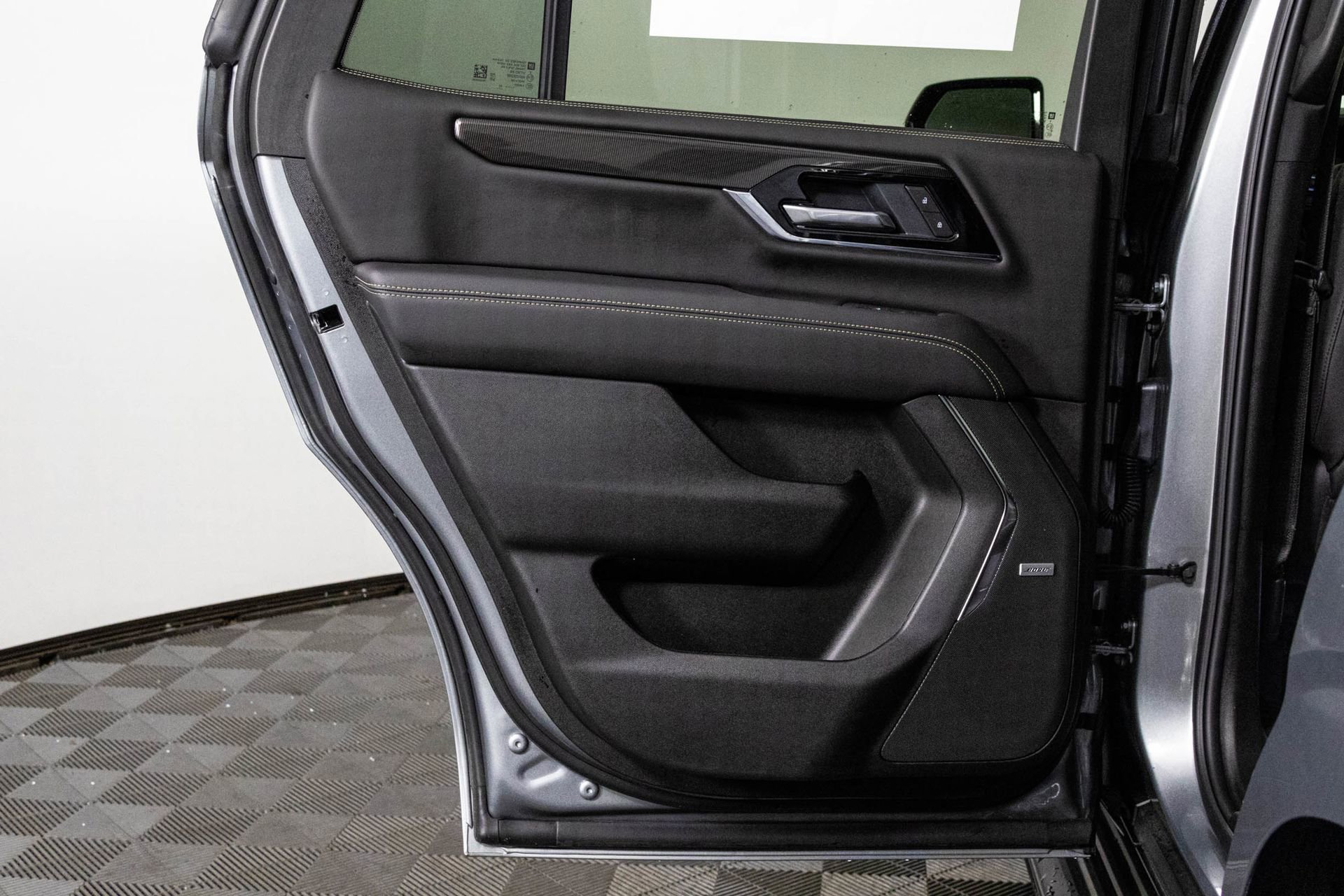 Used 2025 GMC Yukon Elevation image 35