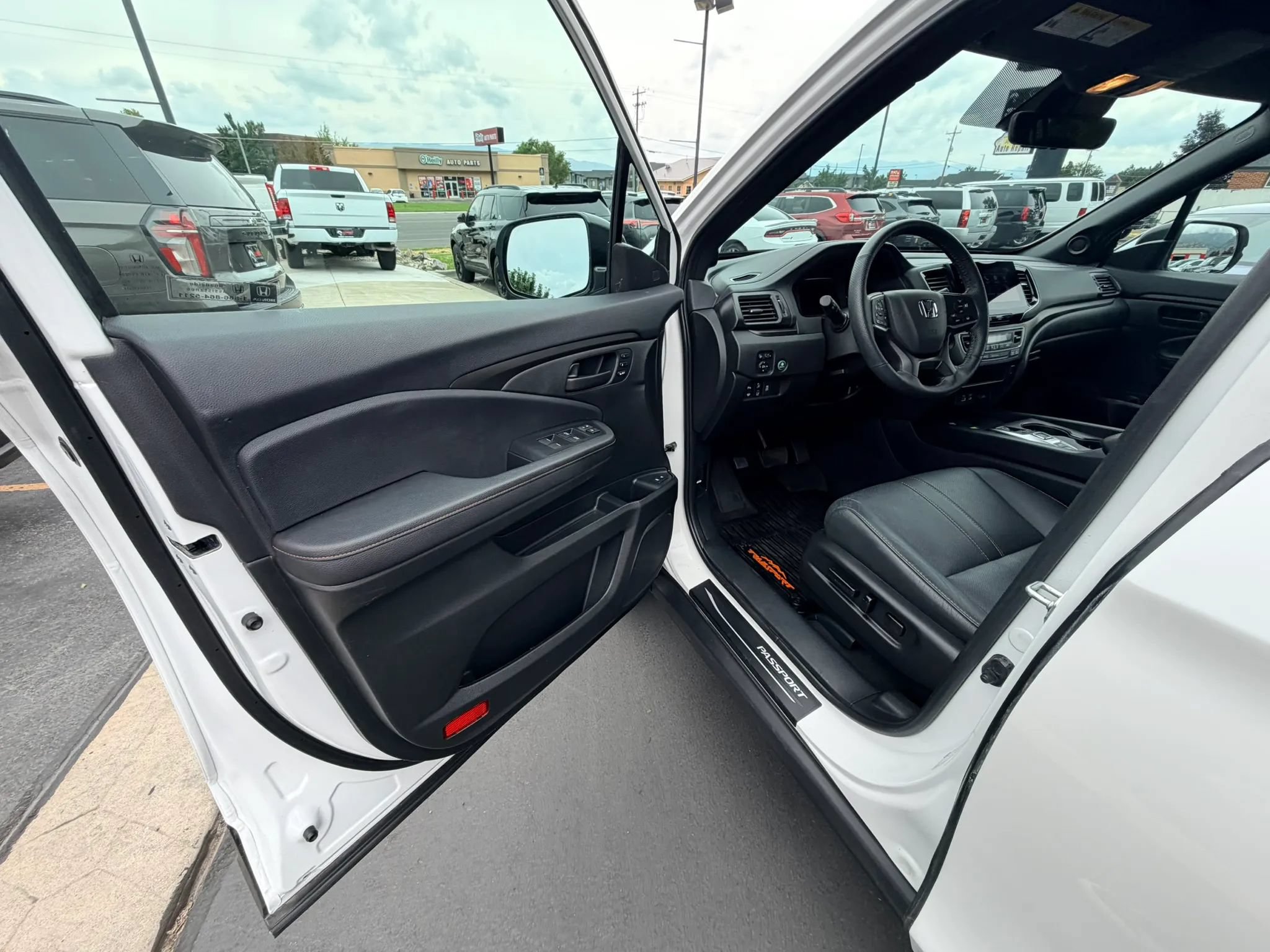 Used 2025 Honda Passport TrailSport image 10