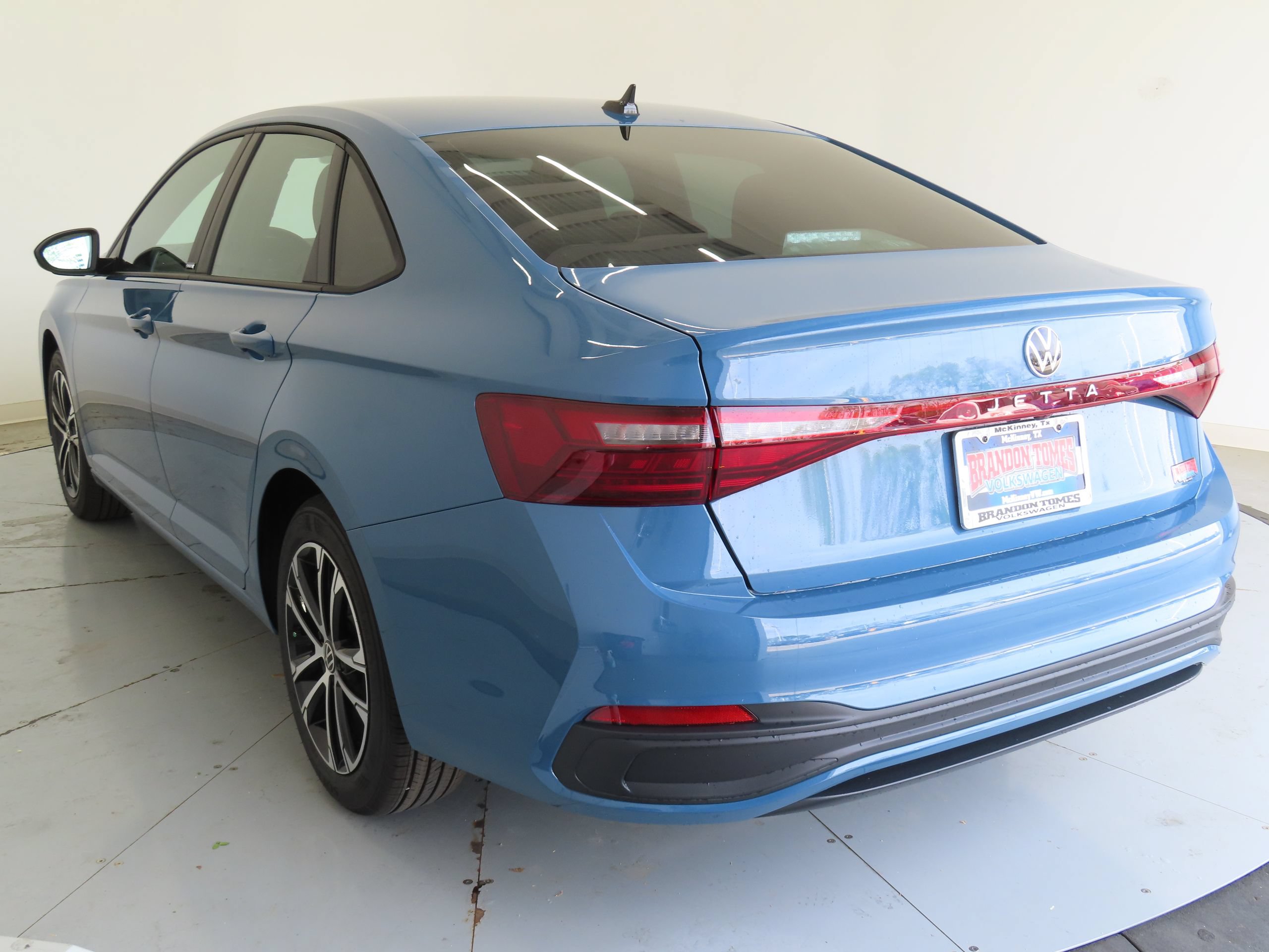 New 2026 Volkswagen Jetta Sport FWD image 6