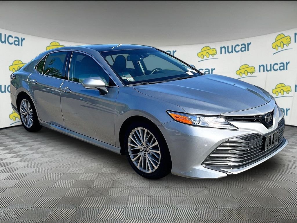 Certified 2018 Toyota Camry XLE FWD image 1