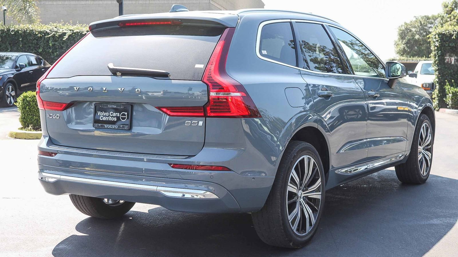 Used 2023 Volvo XC60 B5 Plus w/ Protection Package Premier image 6