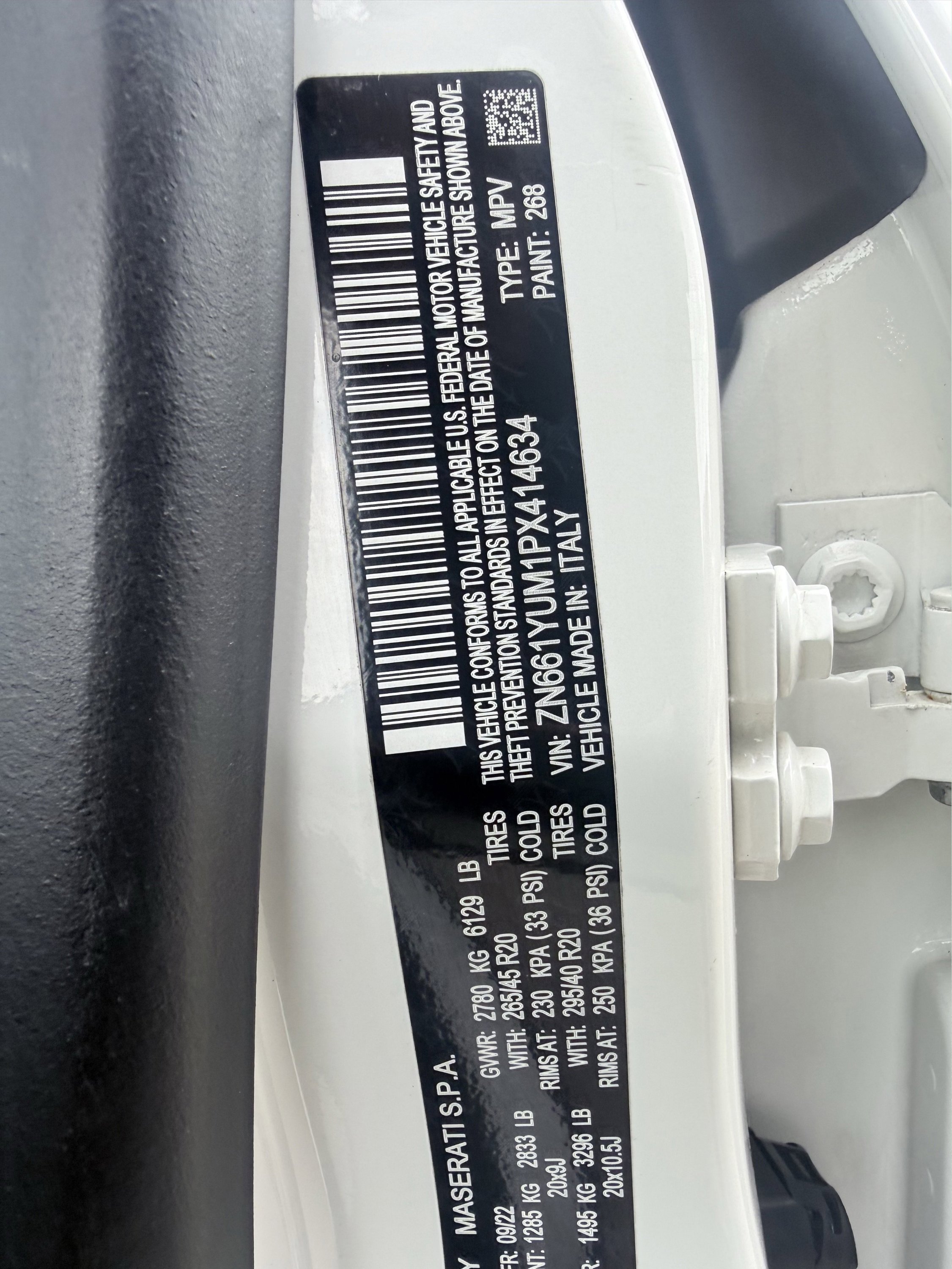 Used 2023 Maserati Levante Modena image 28