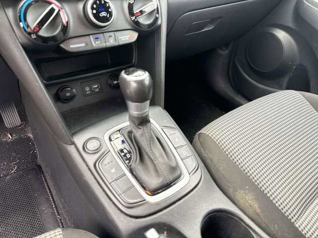 Used 2020 Hyundai Kona SEL image 30