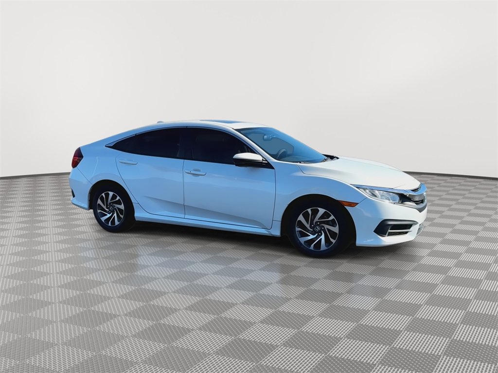 Used 2018 Honda Civic EX image 2