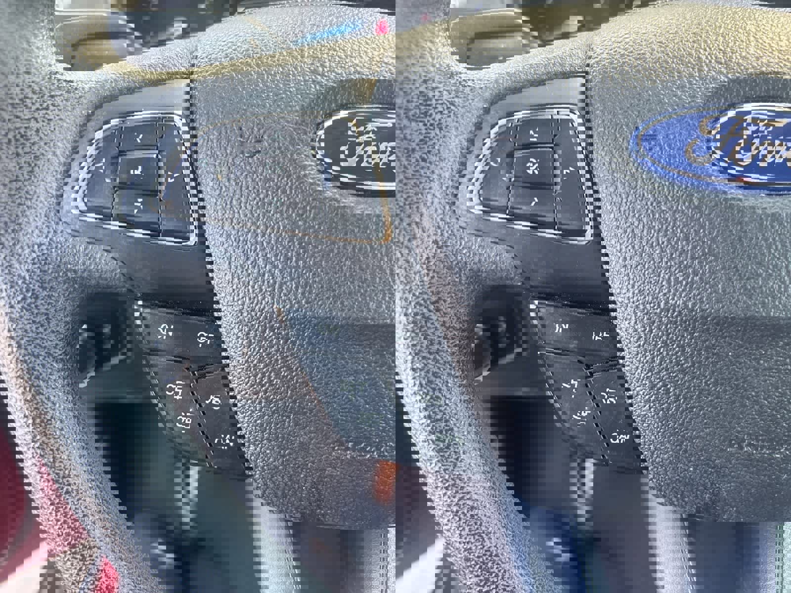 Used 2015 Ford Focus SE image 9