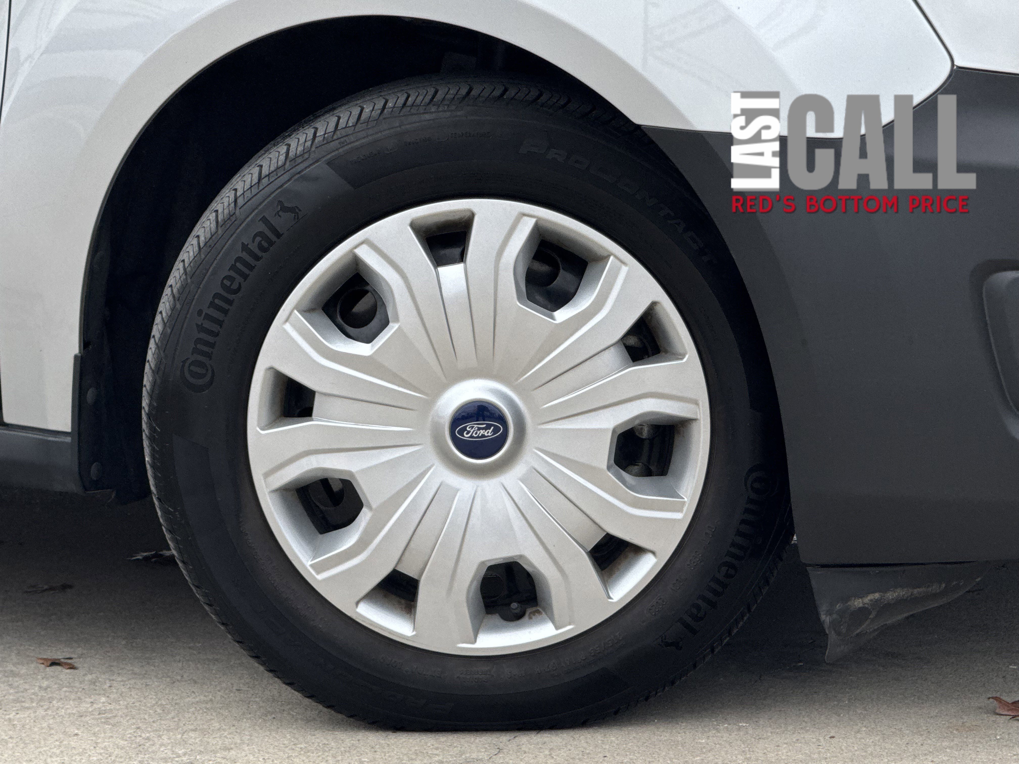 Used 2023 Ford Transit Connect XL image 3