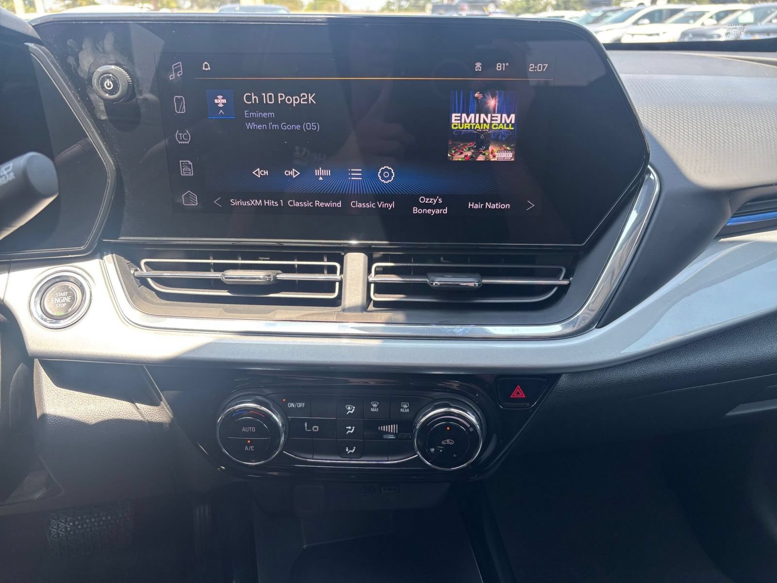 Used 2025 Chevrolet Trax LT FWD image 14