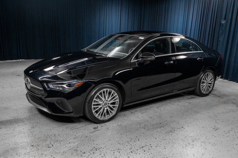 New 2025 Mercedes-Benz CLA 250 4MATIC image 1