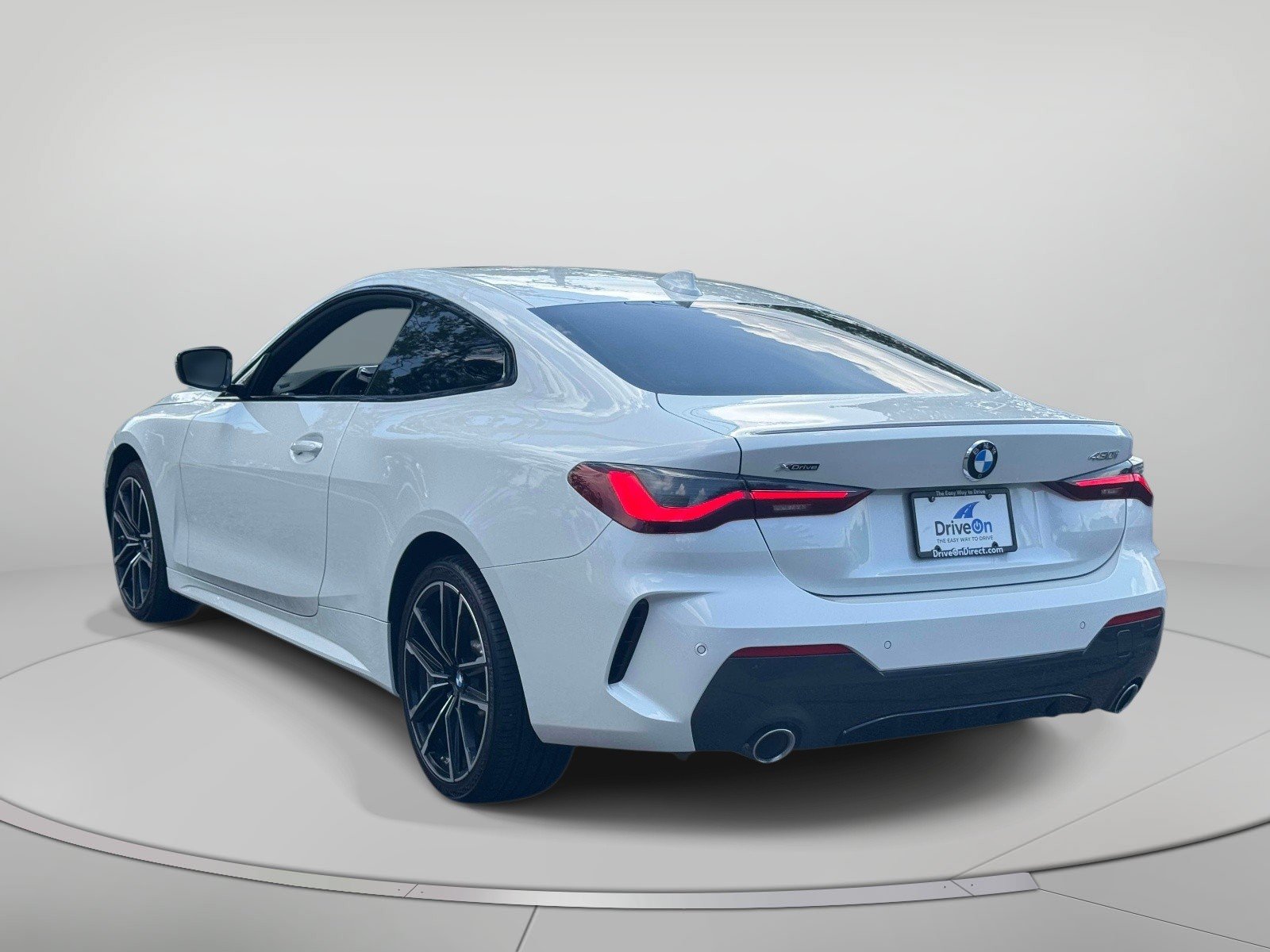 Used 2022 BMW 430i xDrive Coupe w/ M Sport Package AWD/4WD image 4