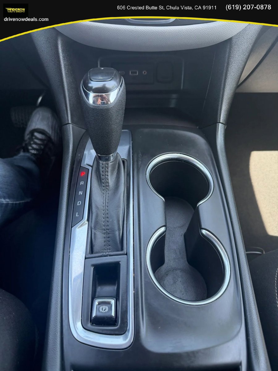 Used 2021 Chevrolet Equinox LS w/ LS Convenience Package image 23