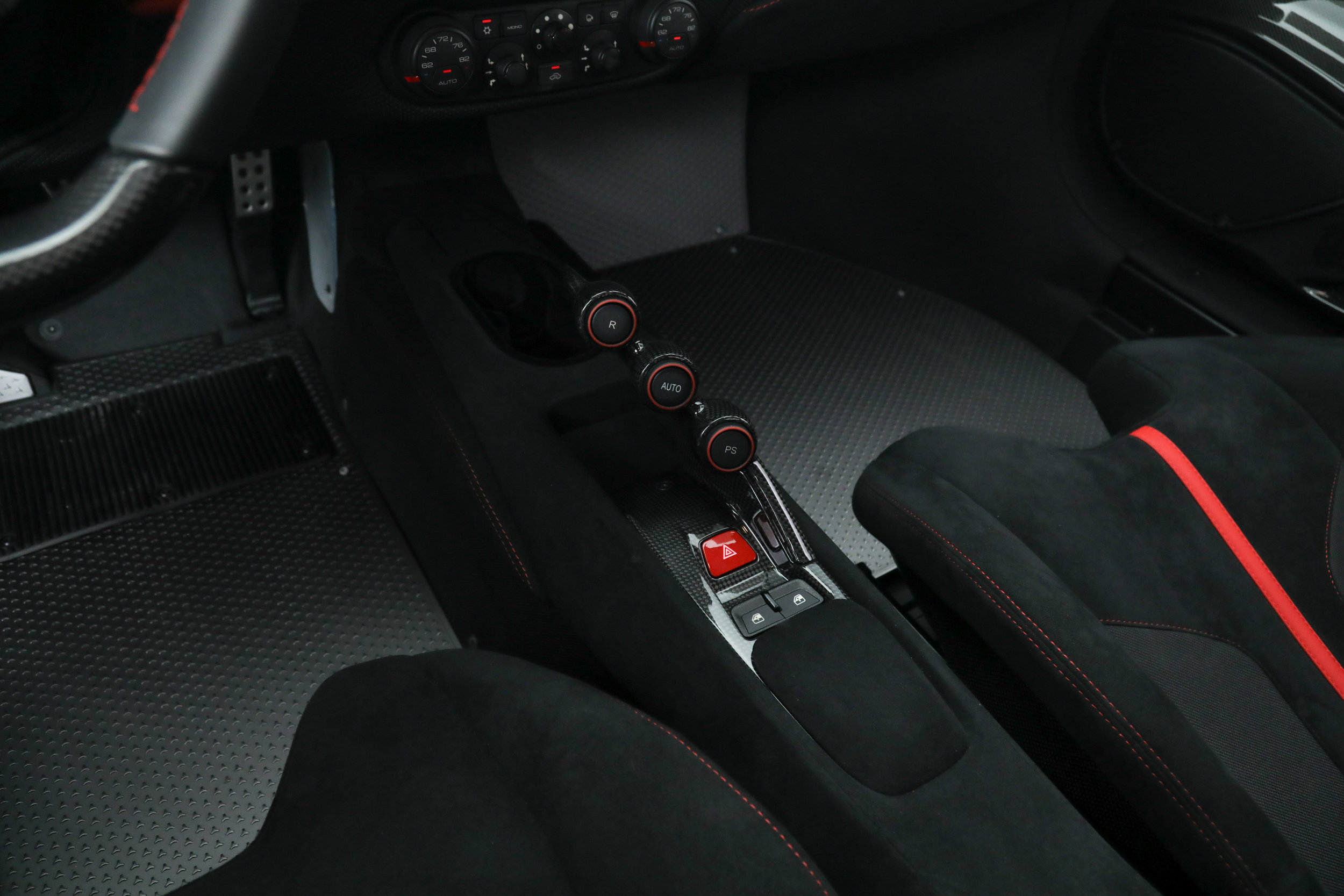 Certified 2020 Ferrari 488 Pista Coupe image 31