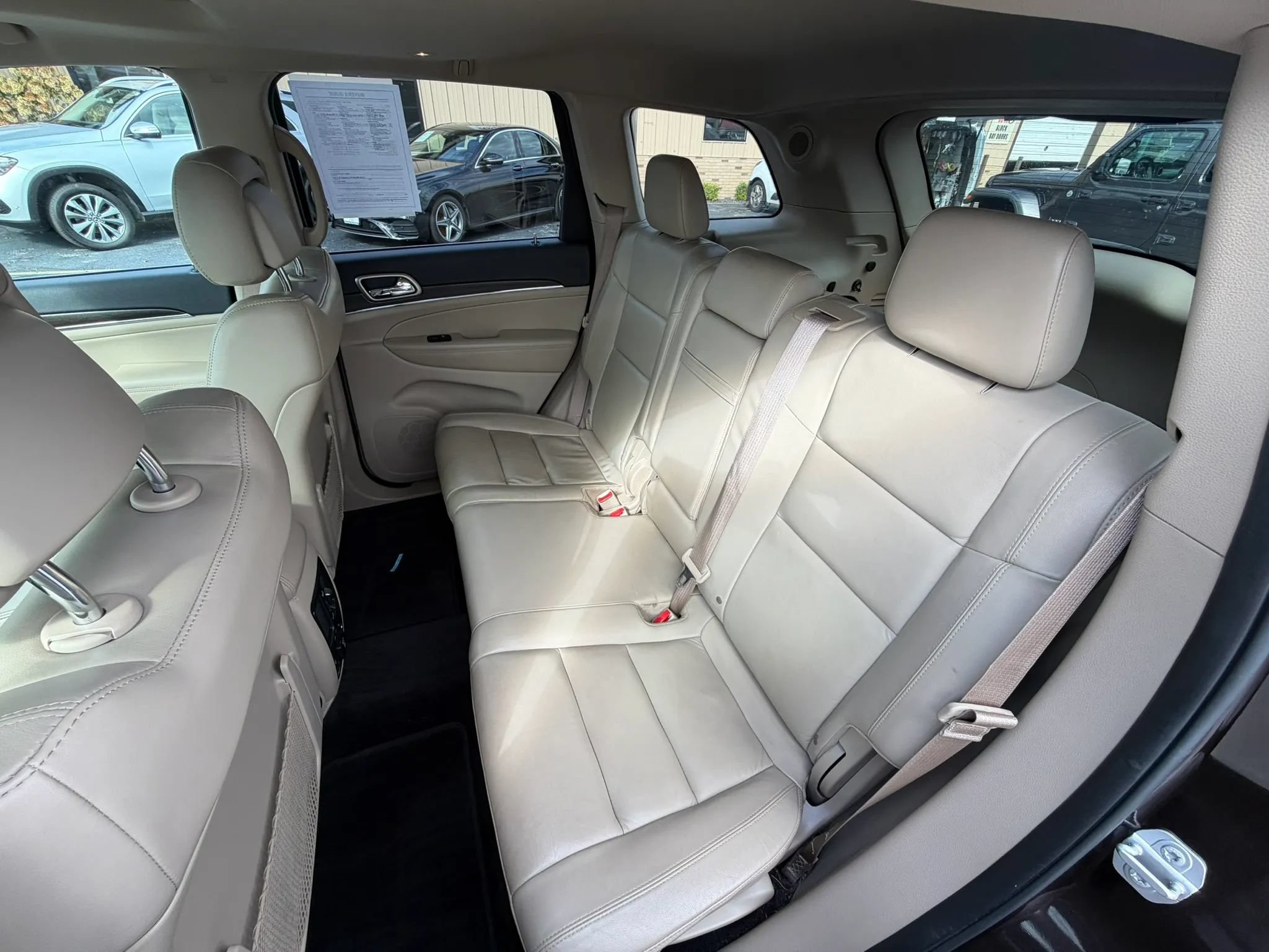 Used 2017 Jeep Grand Cherokee Limited RWD image 22