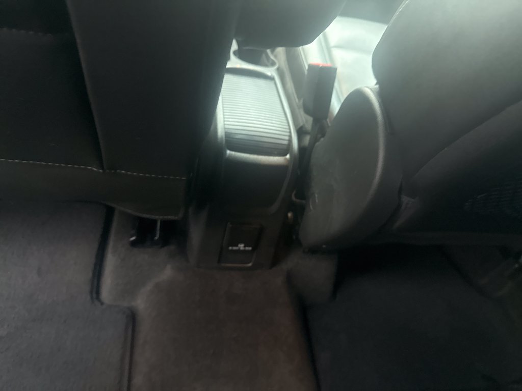 Used 2017 Buick Encore Essence AWD/4WD image 37