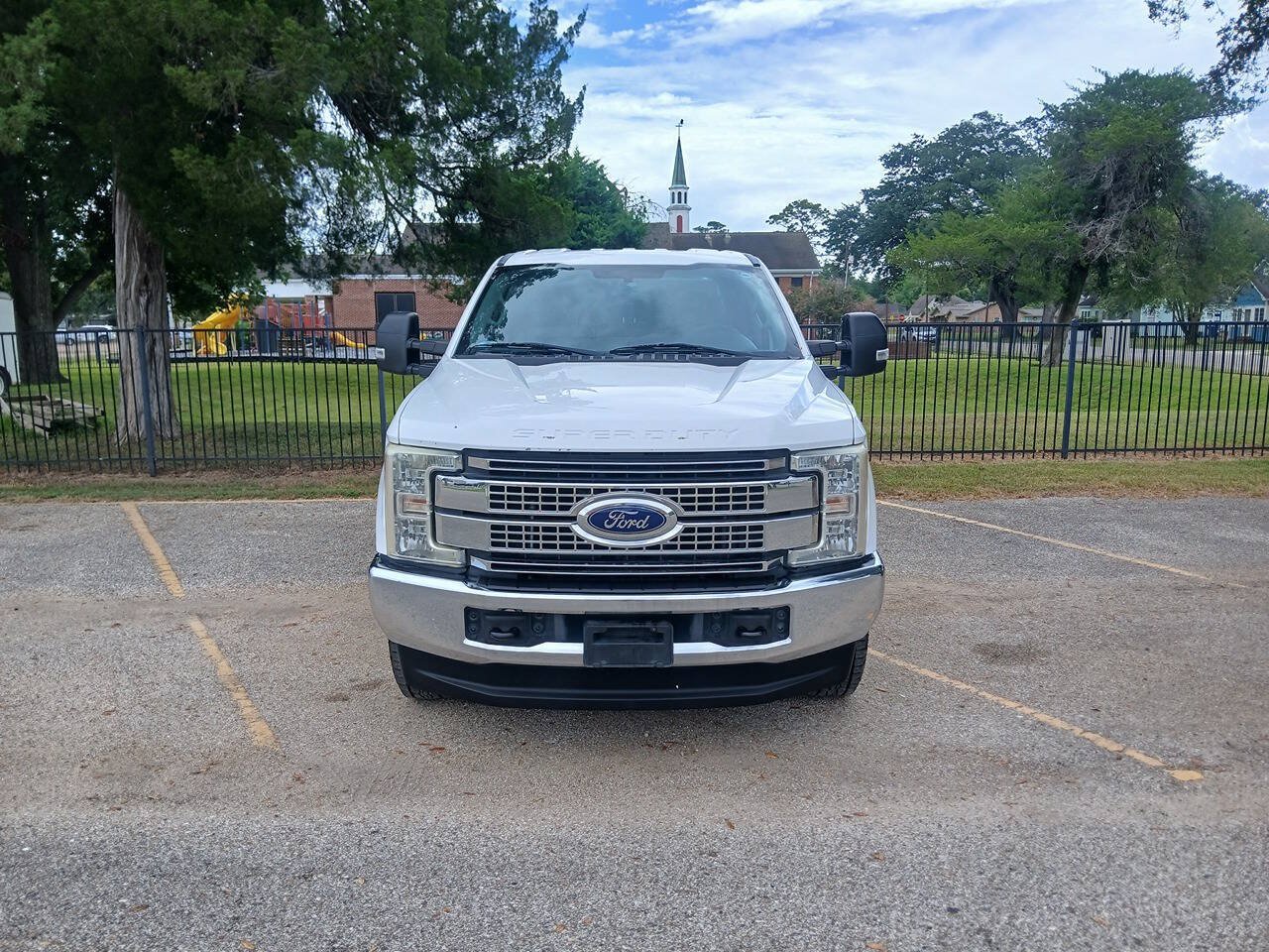 Used 2017 Ford F250 XL w/ Power Equipment Group AWD/4WD image 11