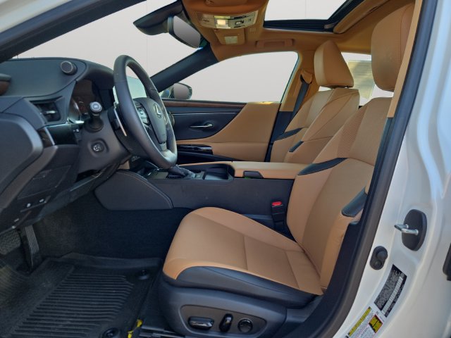 Used 2023 Lexus ES 350 w/ Premium Package FWD image 10
