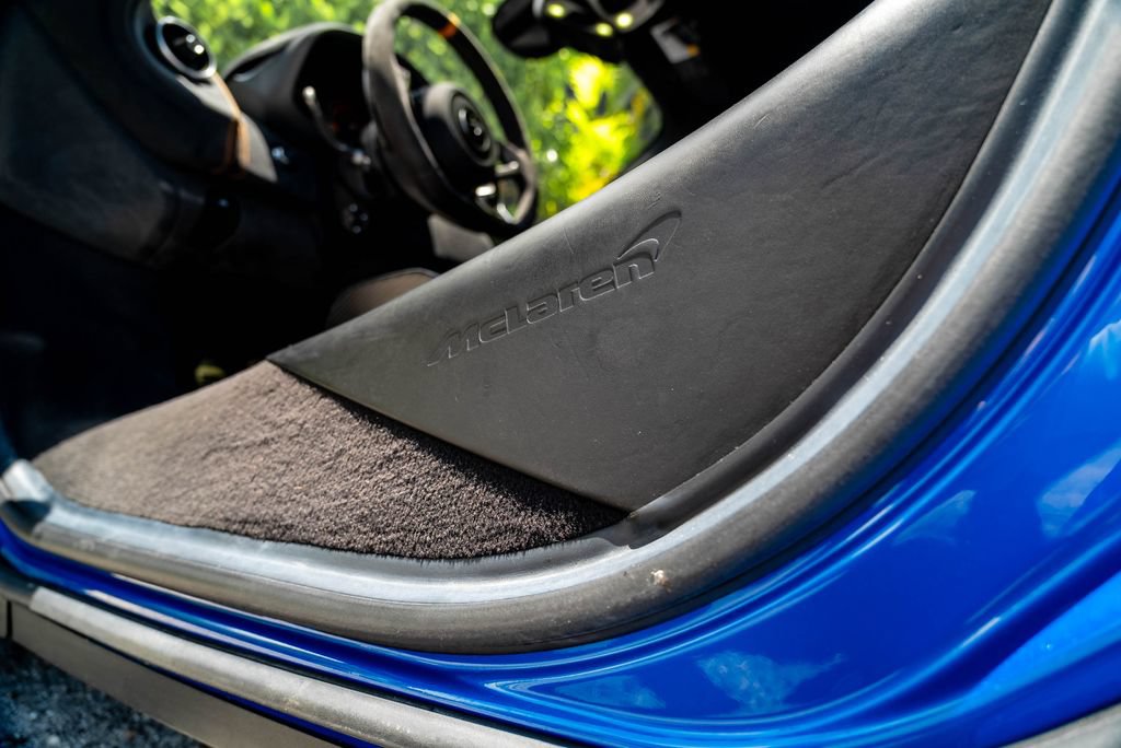 Used 2019 McLaren 600LT RWD image 51