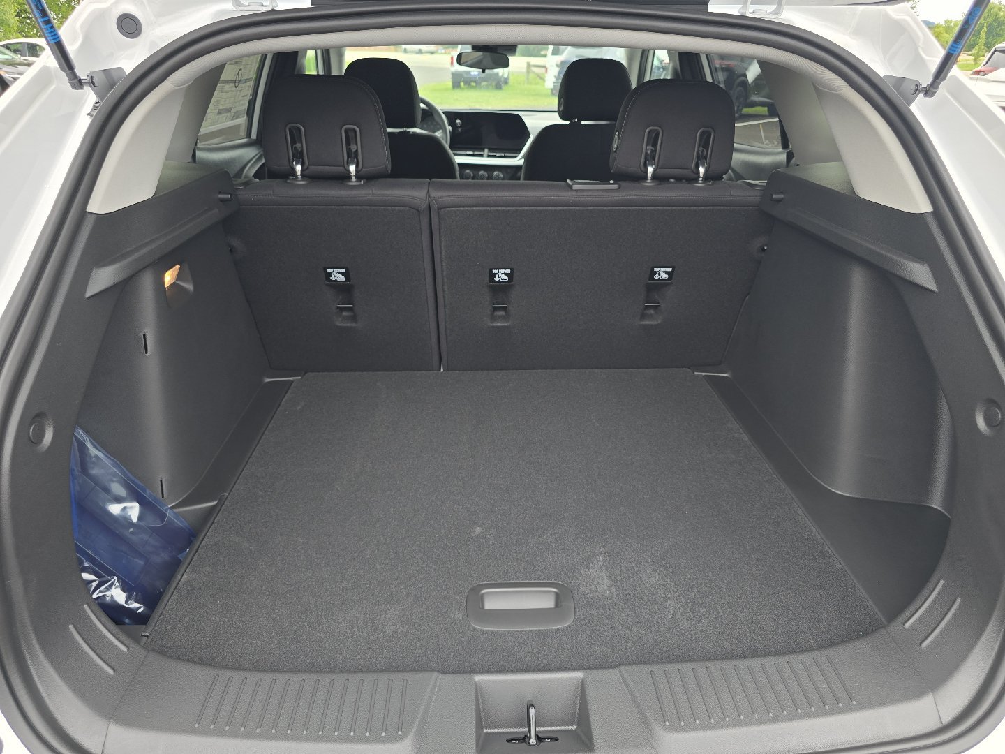 New 2026 Chevrolet Trax LS w/ LS Convenience Package FWD image 13