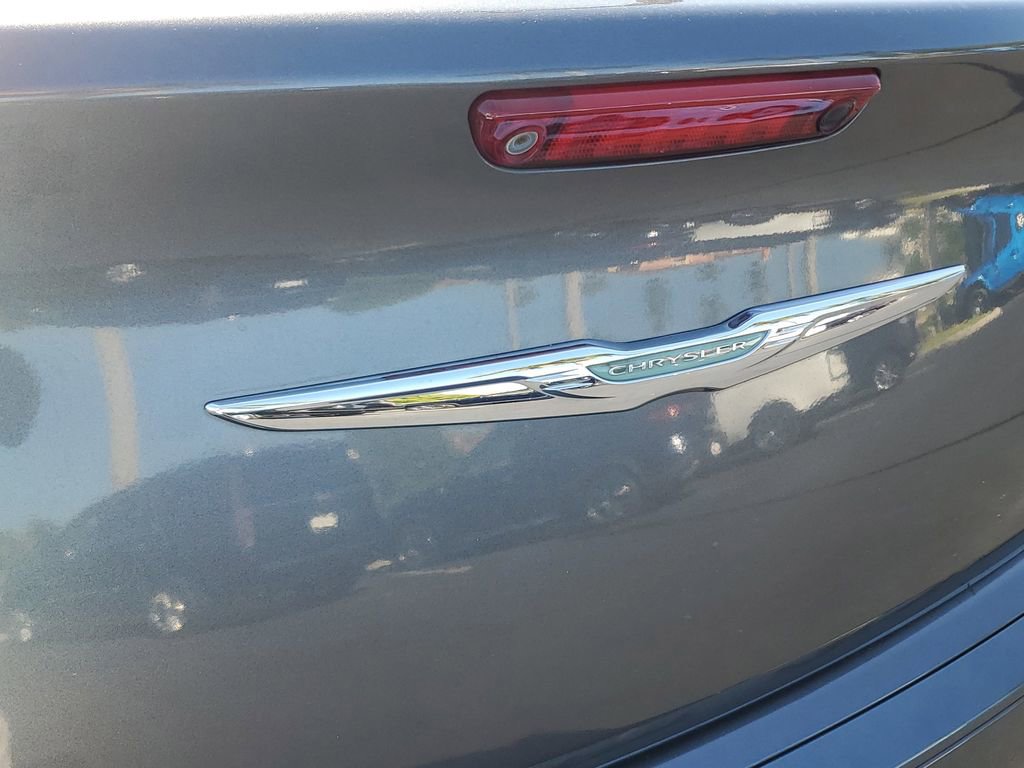 Used 2019 Chrysler 300 Touring w/ Sport Appearance Package RWD image 28
