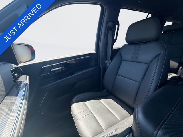 Used 2025 Chevrolet Suburban RST w/ Comfort Package image 26