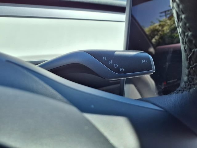 Used 2022 Tesla Model 3 Standard Range RWD image 12