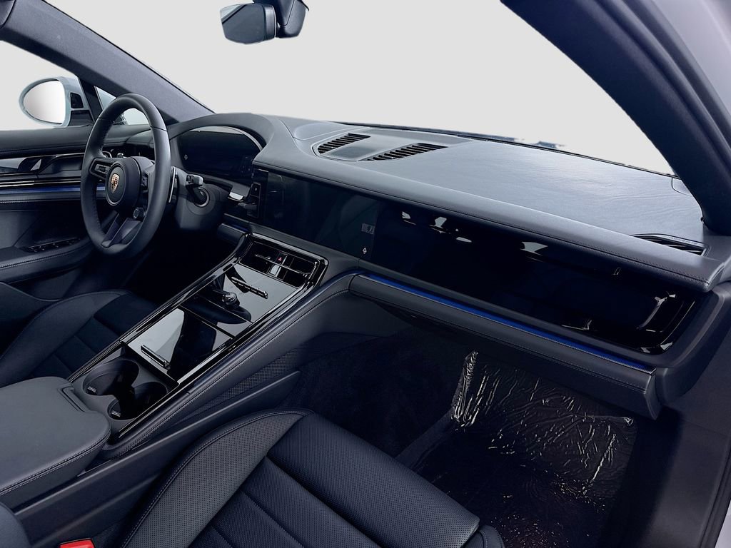 New 2025 Porsche Panamera image 32
