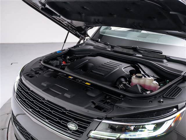 New 2027 Land Rover Range Rover Sport SE AWD/4WD image 10