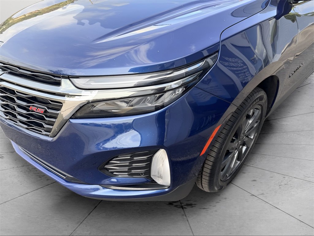 Used 2022 Chevrolet Equinox RS w/ RS Leather Package image 11