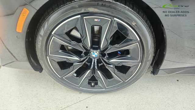 Used 2025 BMW i7 eDrive50 w/ M Sport Package RWD image 55