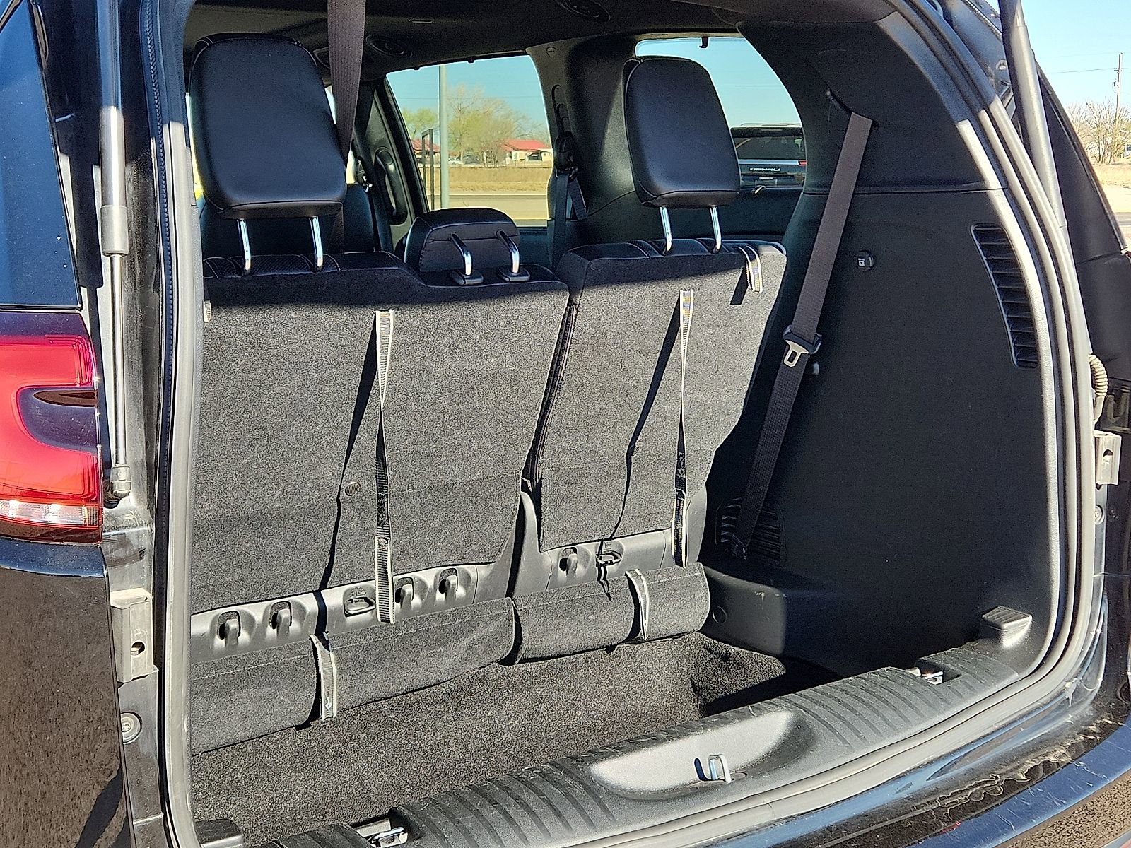 Used 2025 Chrysler Pacifica Limited image 8