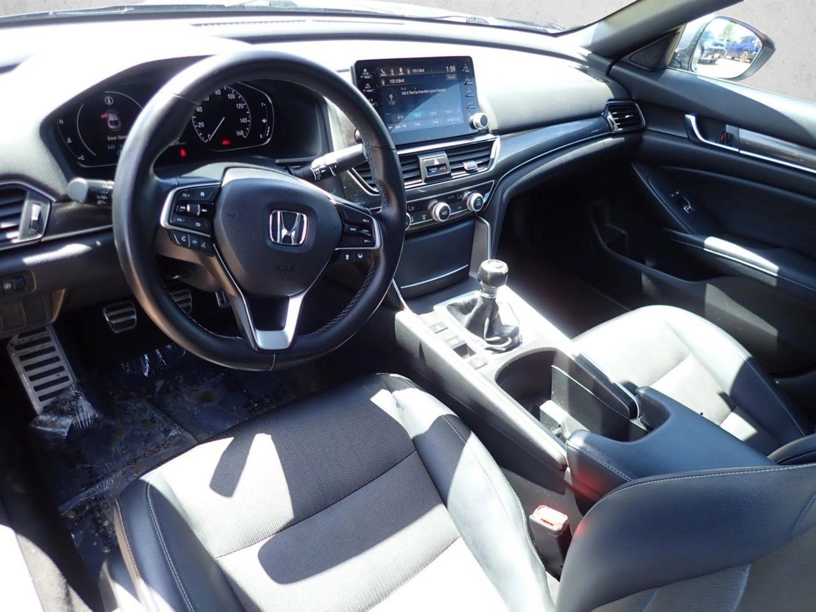 Used 2018 Honda Accord Sport image 9
