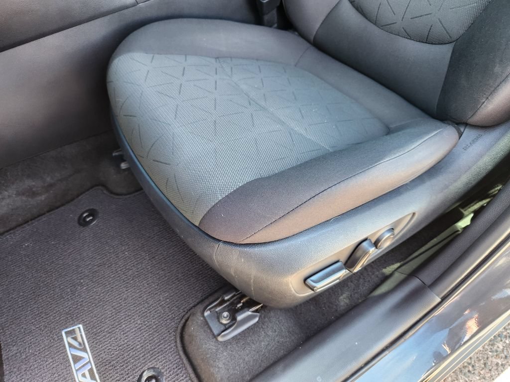 Used 2023 Toyota RAV4 XLE w/ Convenience Package AWD/4WD image 20