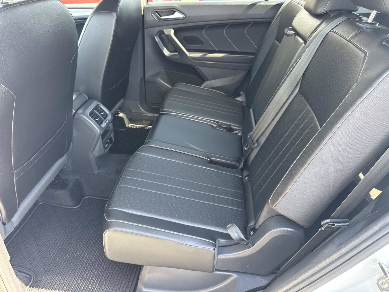 Certified 2023 Volkswagen Tiguan SE FWD image 25
