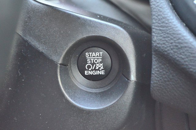 Used 2020 Jeep Compass Latitude w/ Cold Weather Group image 27