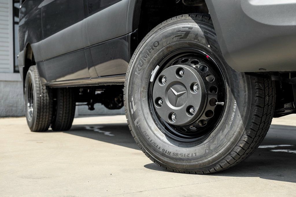 Used 2025 Mercedes-Benz Sprinter 3500 image 7