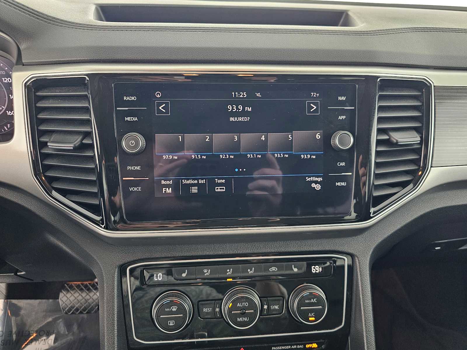 Used 2019 Volkswagen Atlas SEL FWD image 27