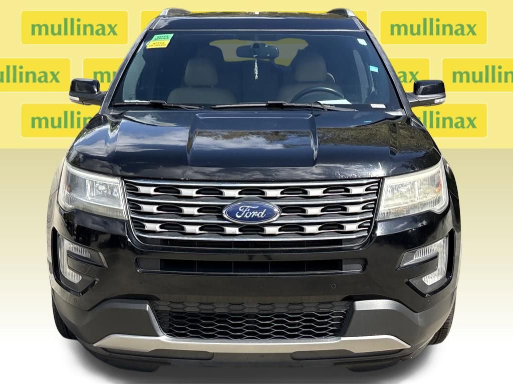 Used 2017 Ford Explorer XLT w/ Equipment Group 202A image 14