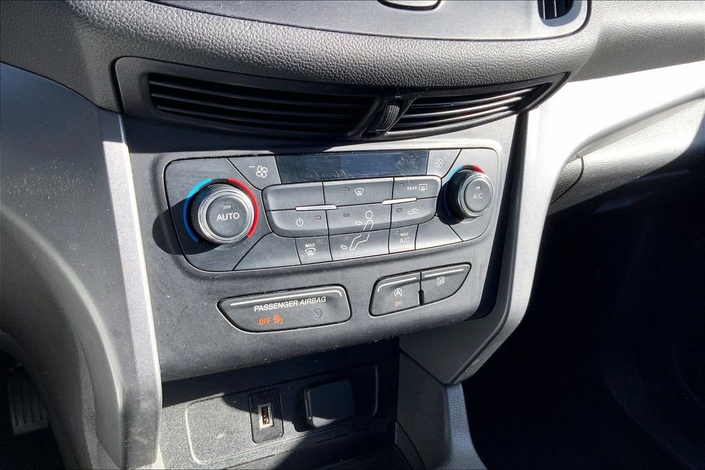 Used 2017 Ford Escape SE image 29