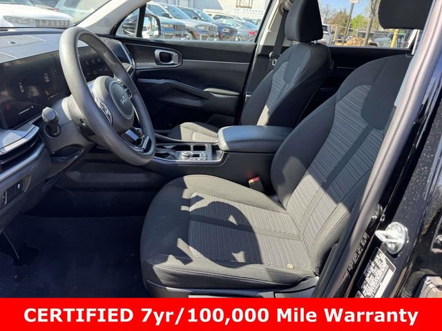 Used 2024 Kia Sorento LX image 9