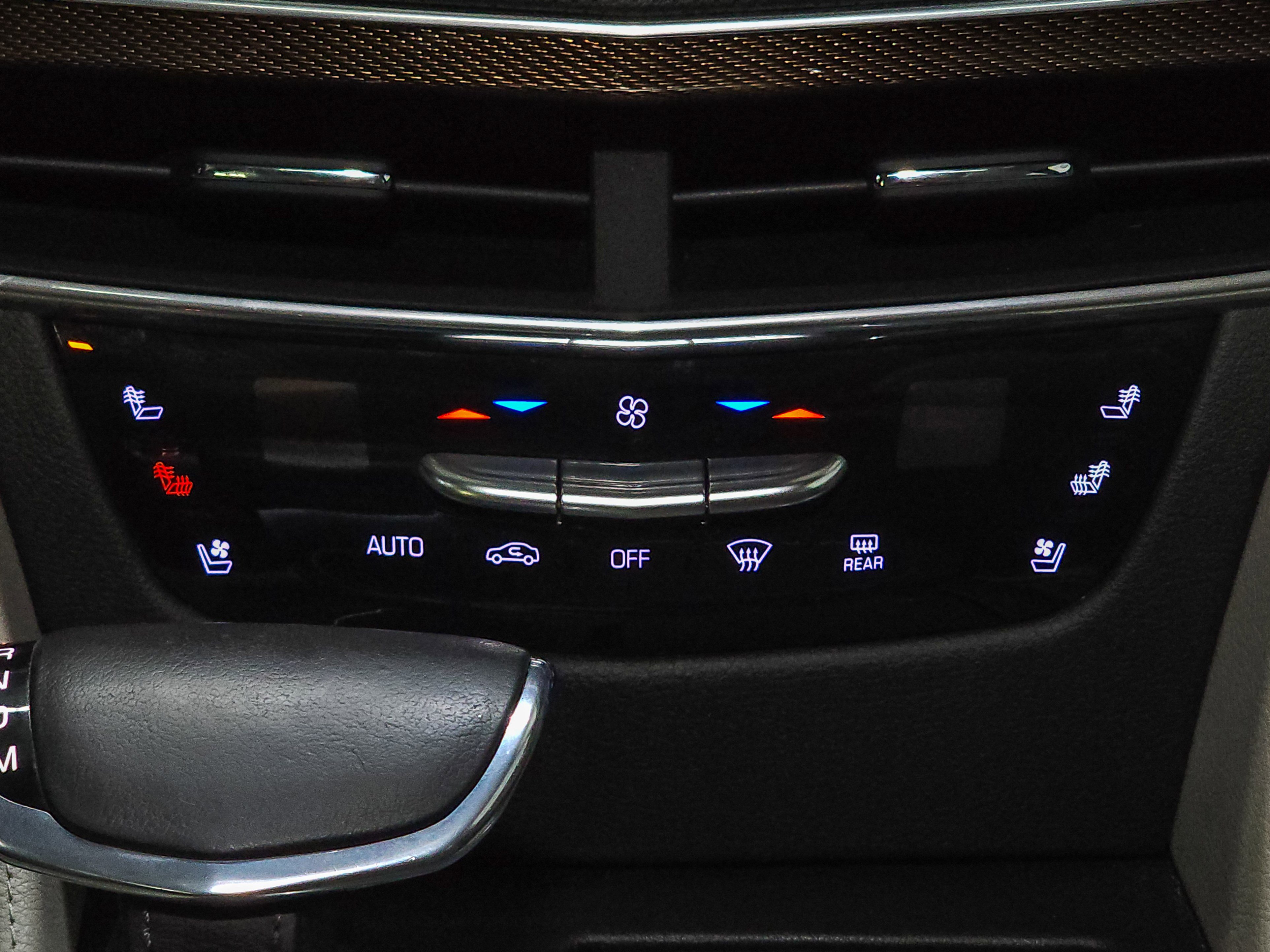 Used 2018 Cadillac CT6 Luxury image 40