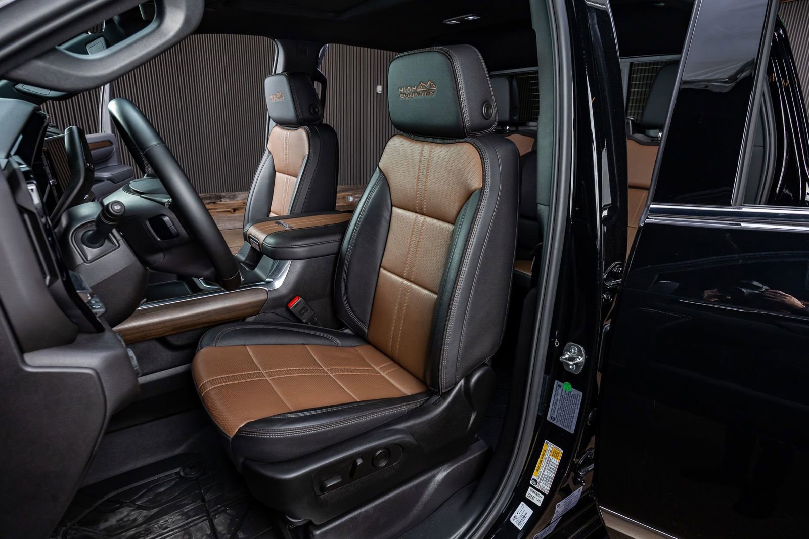 Used 2025 Chevrolet Silverado 2500 High Country w/ High Country Premium Package image 29