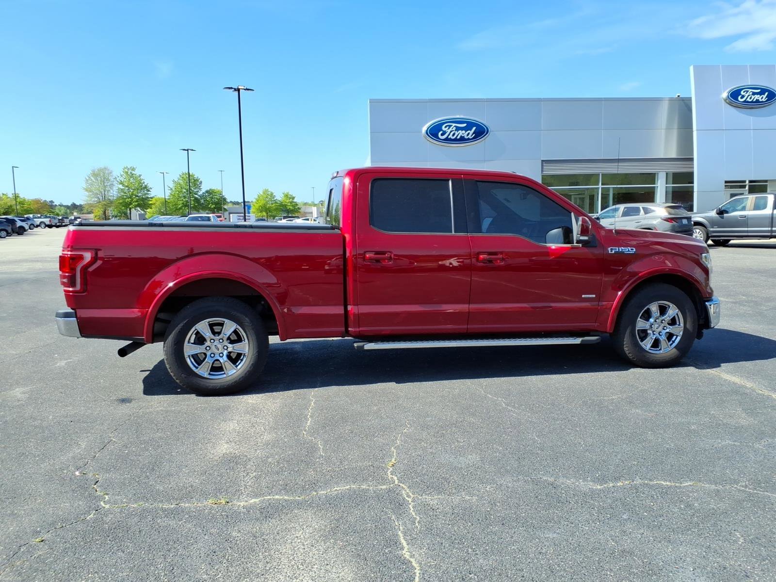 Used 2016 Ford F150 Lariat w/ Equipment Group 501A Mid image 25