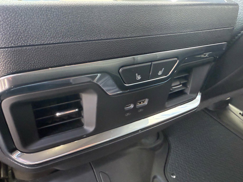 Used 2024 GMC Sierra 1500 Denali w/ Denali Reserve Package image 17