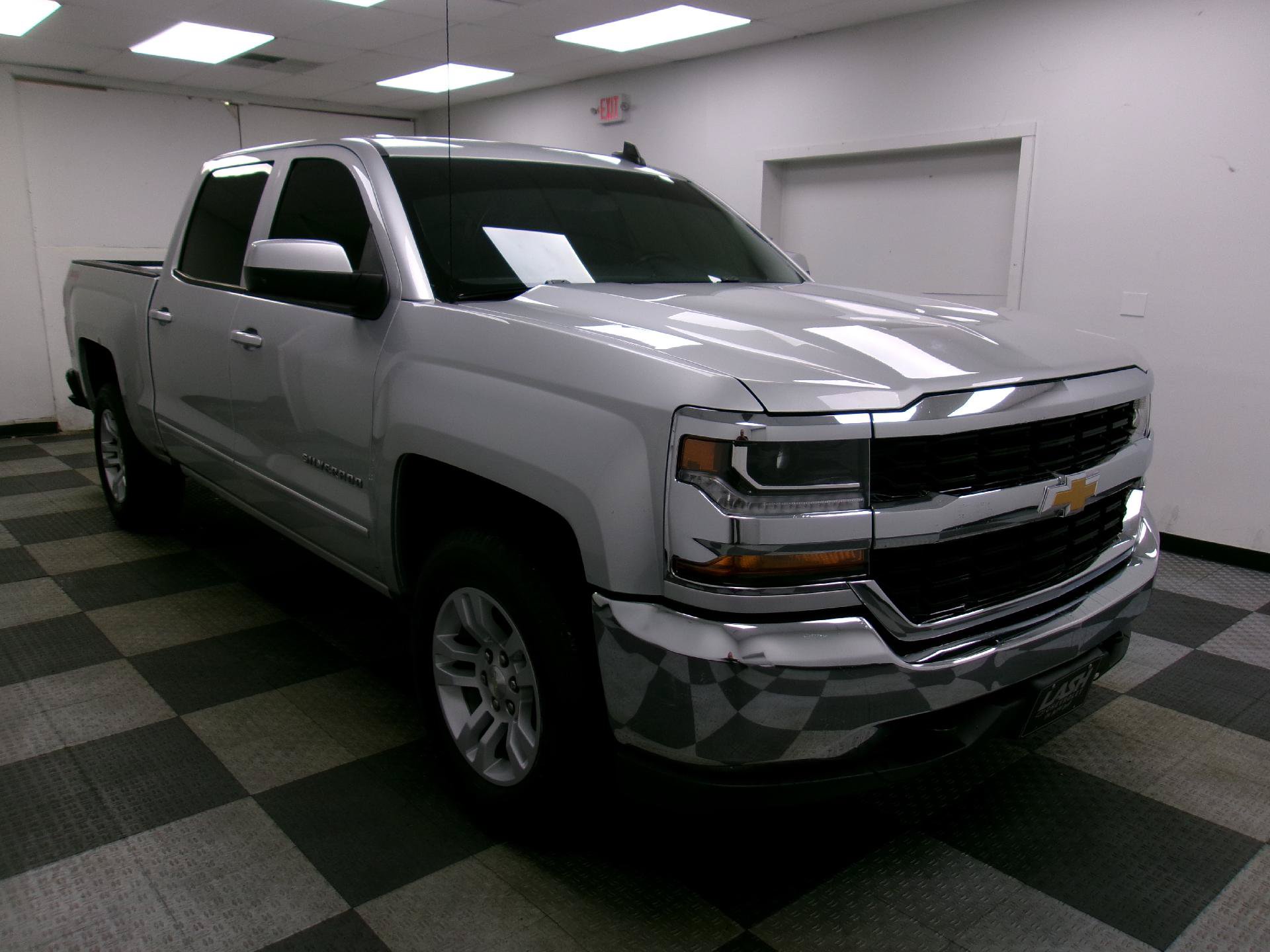 Used 2017 Chevrolet Silverado 1500 LT w/ Trailering Package AWD/4WD image 10