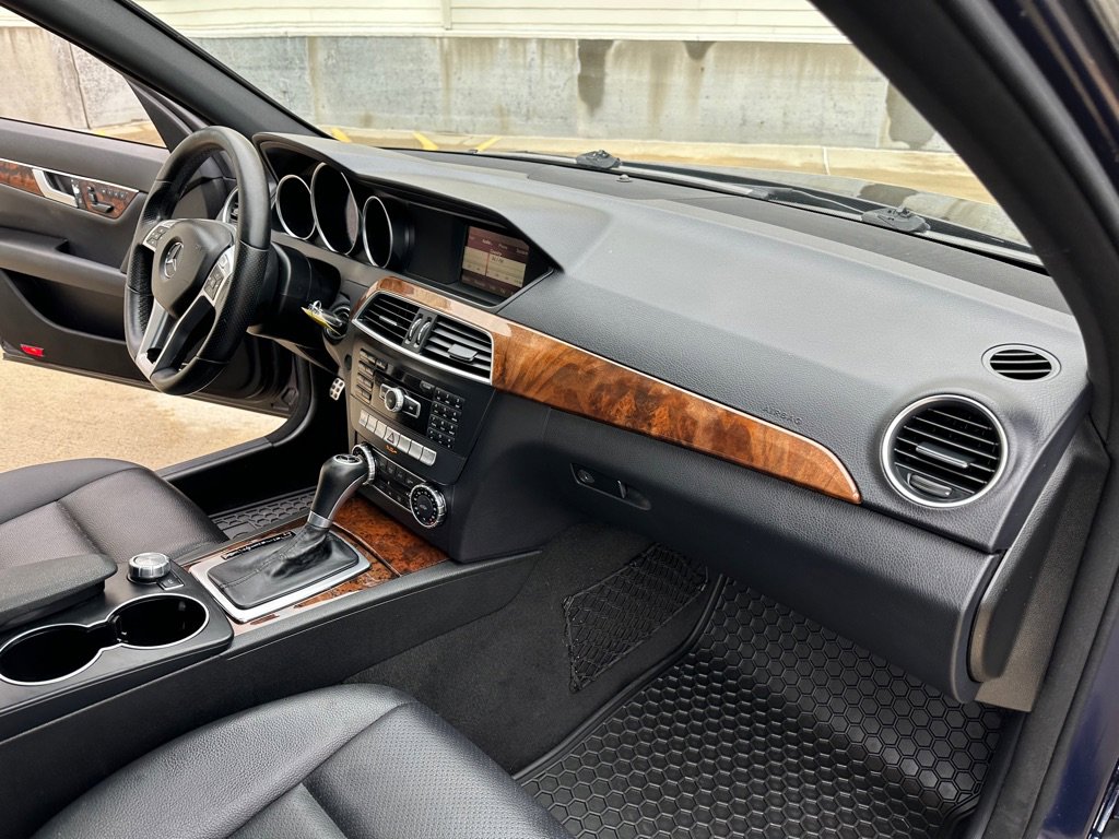 Used 2013 Mercedes-Benz C 300 4MATIC Sedan image 24