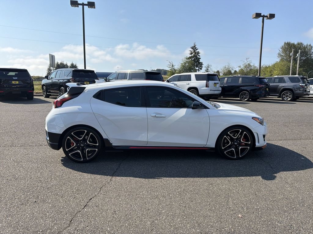 Used 2022 Hyundai Veloster N FWD image 2