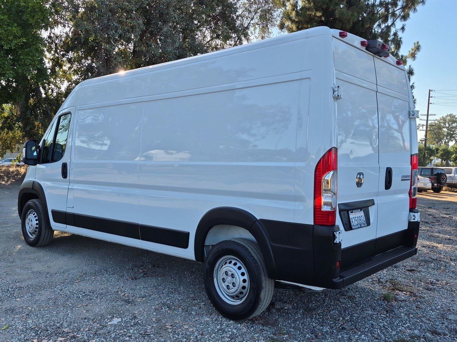 Used 2026 RAM ProMaster 2500 w/ Convenience Group FWD image 4