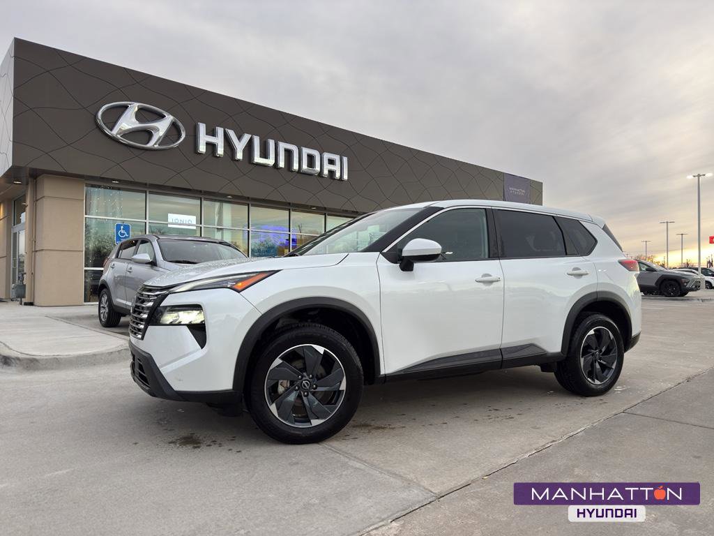 Used 2024 Nissan Rogue SV