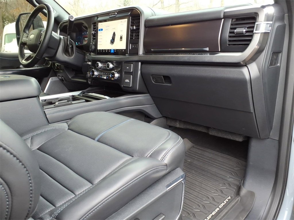 Used 2026 Ford F450 Platinum image 9
