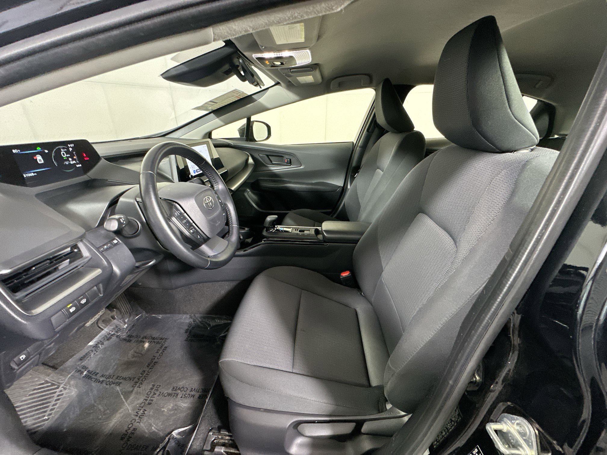 Used 2024 Toyota Prius LE image 12